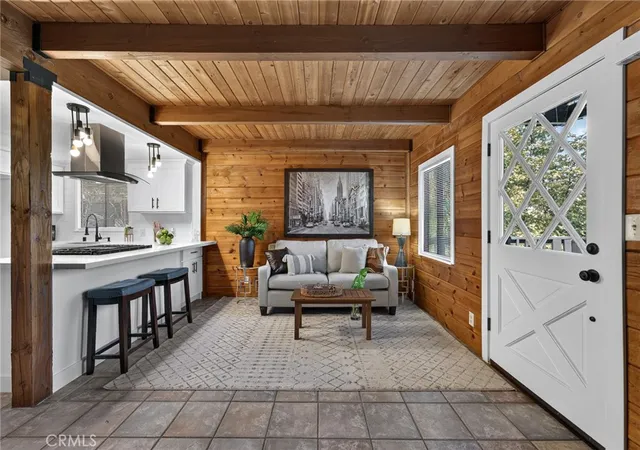 Photo 4 of Single family home for sale at 27067 Overlook Ln, Lake Arrowhead, CA 92352 | MLS# IG26134789 | Listing updated on 2026-09-21