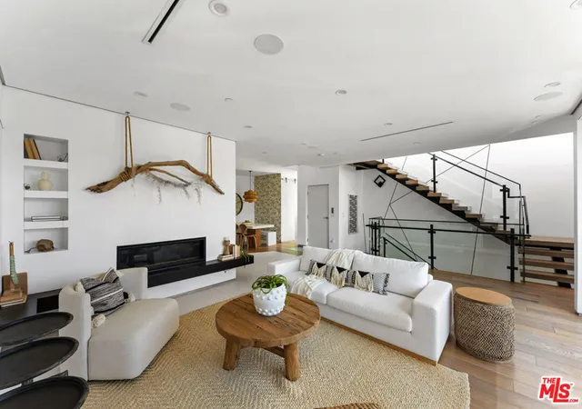 Photo 1 of Single family home for sale at 647 Mildred Ave, Venice, CA 90291 | MLS# 26850249 | Listing updated on 2026-09-28
