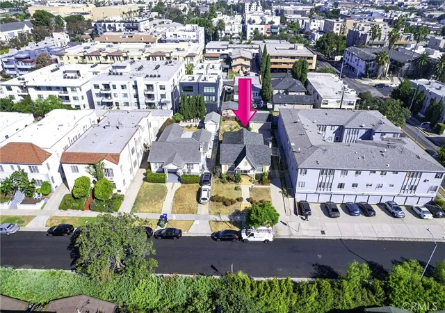 Photo 4 of Land for sale at 4915 Elmwood, Los Angeles, CA 90004 | MLS# PW26135512 | Listing updated on 2026-07-08