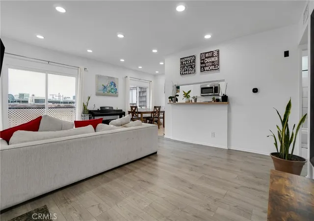 1st image of 15516 Nordhoff St #217, North Hills, CA 91343 | MLS# SR26135532