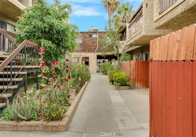 3rd image of 15516 Nordhoff St #217, North Hills, CA 91343 | MLS# SR26135532