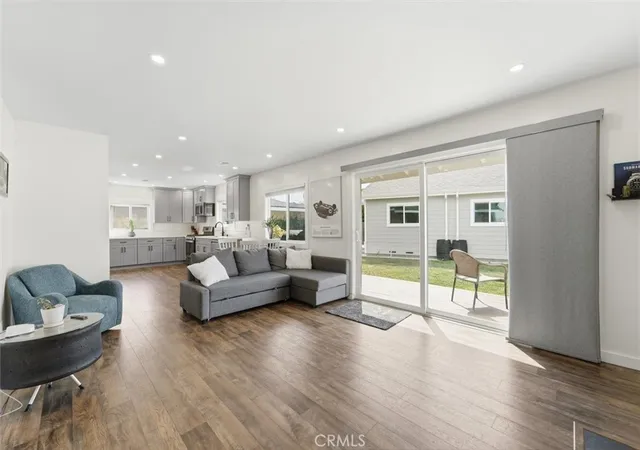 Photo 3 of Sale Pending at 3329 N Los Coyotes Diagonal, Long Beach, CA 90808 | MLS# PW26135479 | Listing updated on 2026-09-10