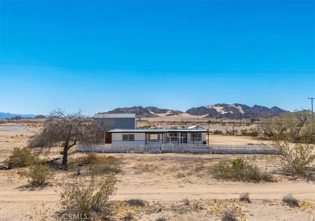 Homes for sale in 29 Palms, CA | 2626 Bristol Ave, 29 Palms, CA 92277 | MLS# JT26118249