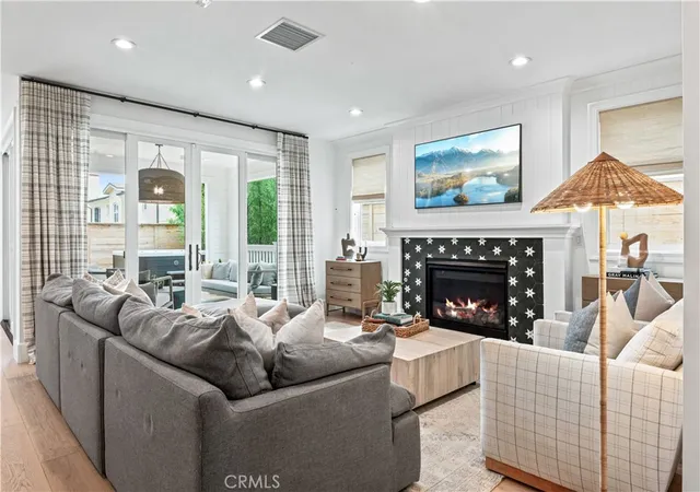 Homes for sale in Manhattan Beach, CA | 1816 Walnut Ave, Manhattan Beach, CA 90266 | MLS# PV26135560