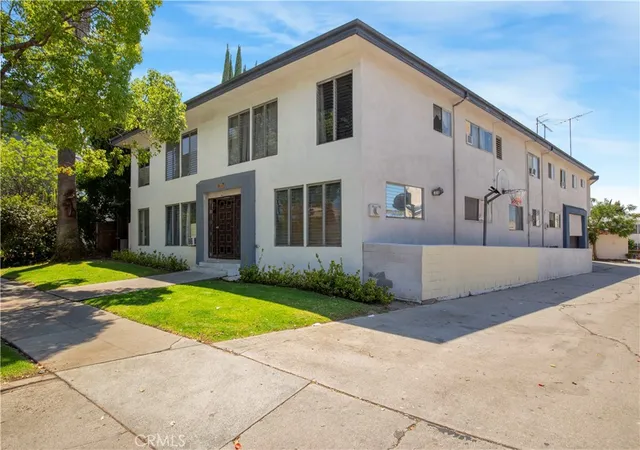 Photo 2 of Multi family home for sale at 1117 S Spaulding, Los Angeles, CA 90019 | MLS# SB26130250 | Listing updated on 2026-09-22