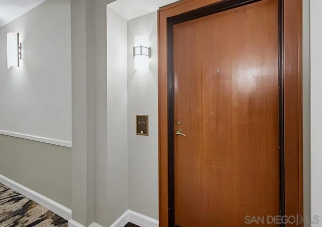 Listing Photo 4 - Condo for sale in building located at 500 W Harbor, San Diego, CA 92101 - Unit #905