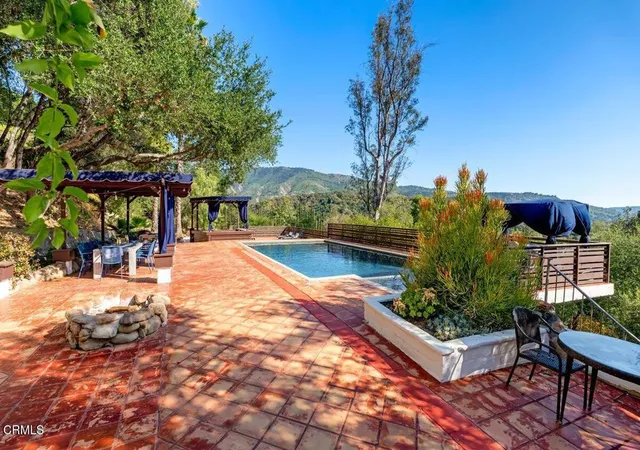Photo 3 of Single family home for sale at 1002 Country Clb Dr, Ojai, CA 93023 | MLS# V1-37138 | Listing updated on 2026-09-29