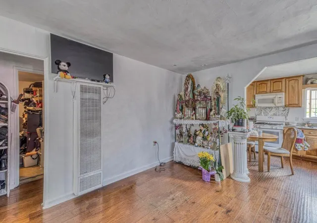 Listing Photo 4 - Condo for sale in building located at 1770 Flores St, Seaside, CA 93955