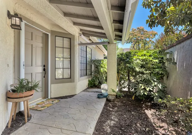 Homes for sale in Simi Valley, CA | 807 Links View Dr, Simi Valley, CA 93065 | MLS# SR26127577