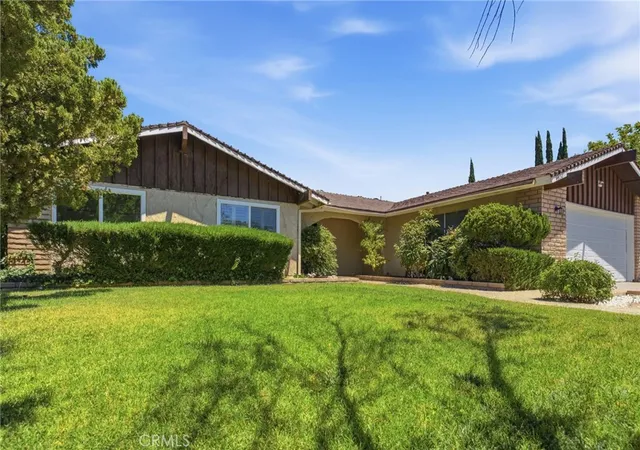 1st image of 44050 27th W, Lancaster, CA 93536 | MLS# SR26132292