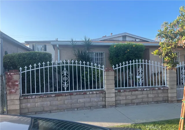 Photo 2 of Sale Pending at 531 S Bonnie Beach, Los Angeles, CA 90063 | MLS# IV26134431 | Listing updated on 2026-10-03