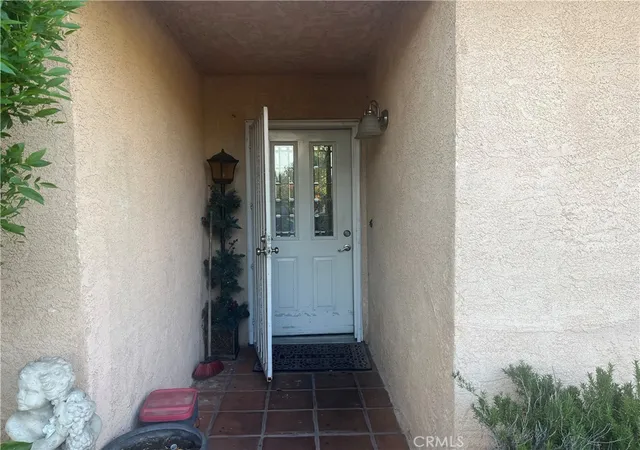 Photo 3 of Sale Pending at 531 S Bonnie Beach, Los Angeles, CA 90063 | MLS# IV26134431 | Listing updated on 2026-10-03