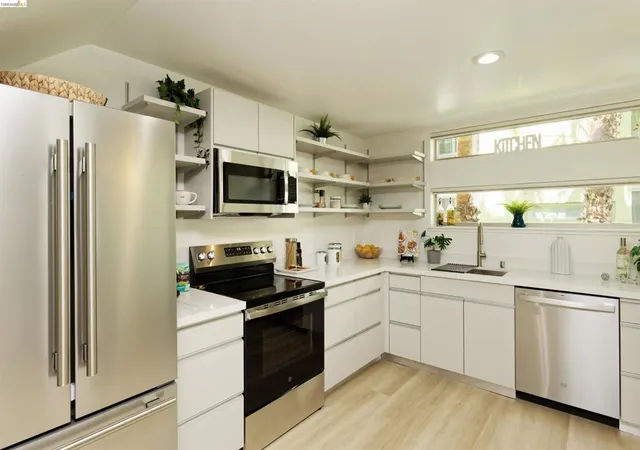 1st image of 1201 Pine St #315, Oakland, CA 94607 | MLS# 41139181