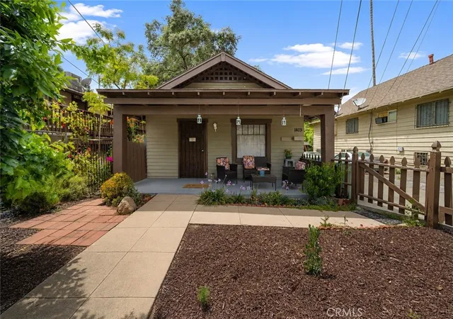 1st image of 1419 El Sereno, Pasadena, CA 91103 | MLS# CV26133996