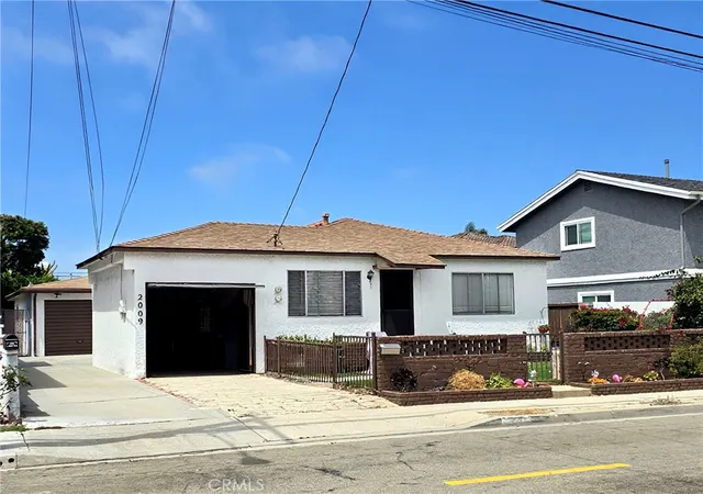 1st image of 2009 Graham Ave #2, Redondo Beach, CA 90278 | MLS# SB26132739