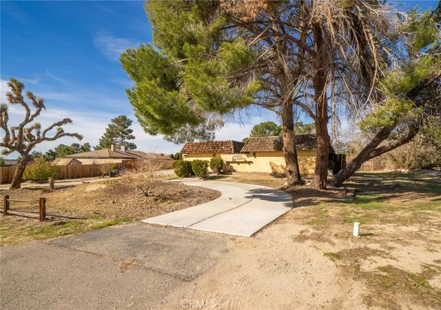 Photo 2 of Single family home for sale at 14580 Keota Rd, Apple Valley, CA 92307 | MLS# IV26135843 | Listing updated on 2026-06-23