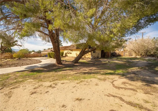 Photo 3 of Single family home for sale at 14580 Keota Rd, Apple Valley, CA 92307 | MLS# IV26135843 | Listing updated on 2026-06-23