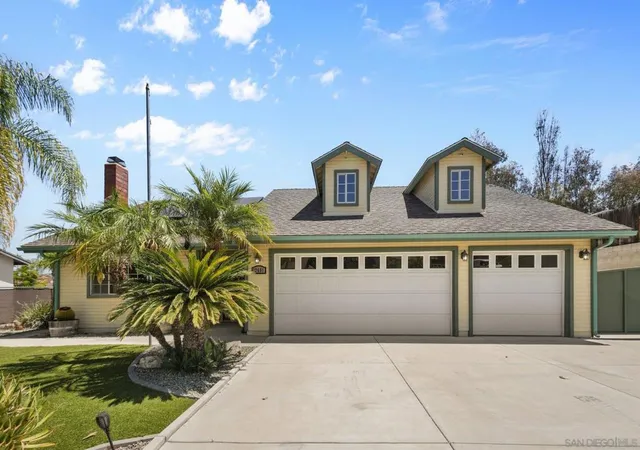 Photo 2 of Sale Pending at 12651 Ridgeton, Lakeside, CA 92040 | MLS# 260015133SD | Listing updated on 2026-10-01
