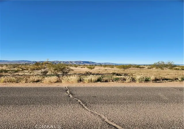1st image of 0 Nomwaket Ln, Apple Valley, CA 92308 | MLS# HD26129957