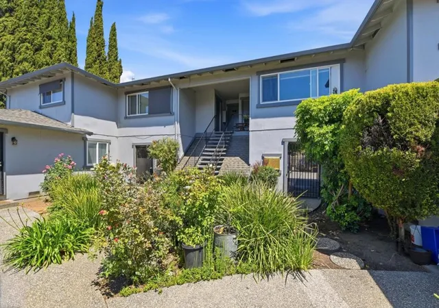 Photo 3 of House for sale at 5222 Vera Ln, San Jose, CA 95111 | MLS# ML82047172 | Listing updated on 2026-10-05