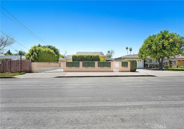 Homes for sale in Canoga Park, CA | 21006 Cohasset St, Canoga Park, CA 91303 | MLS# SR26135964