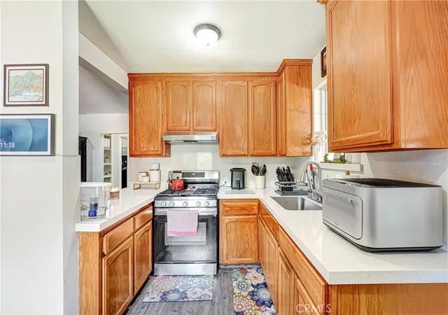 Homes for sale in Canoga Park, CA | 21006 Cohasset St, Canoga Park, CA 91303 | MLS# SR26135964