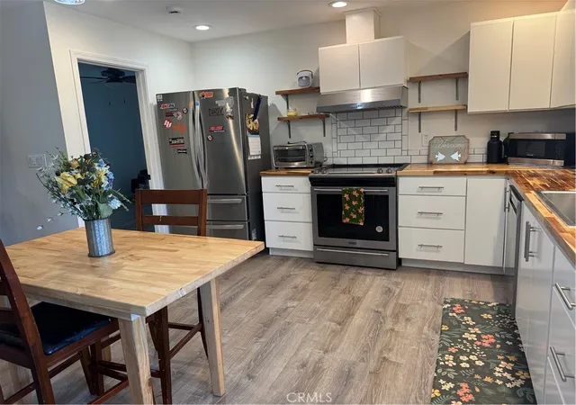 Photo 3 of Single family home for sale at 15255 Summit Blvd, Cobb, CA 95426 | MLS# LC26135306 | Listing updated on 2026-09-30