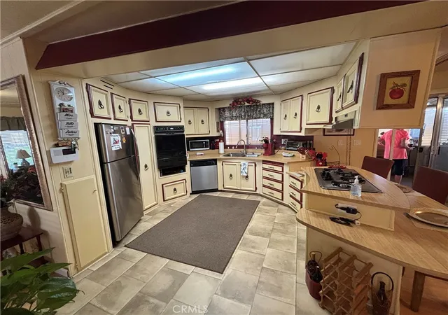 Photo 3 of Manufactured home for sale at 655 E Main St #101, San Jacinto, CA 92583 | MLS# IG26136053 | Listing updated on 2026-08-04