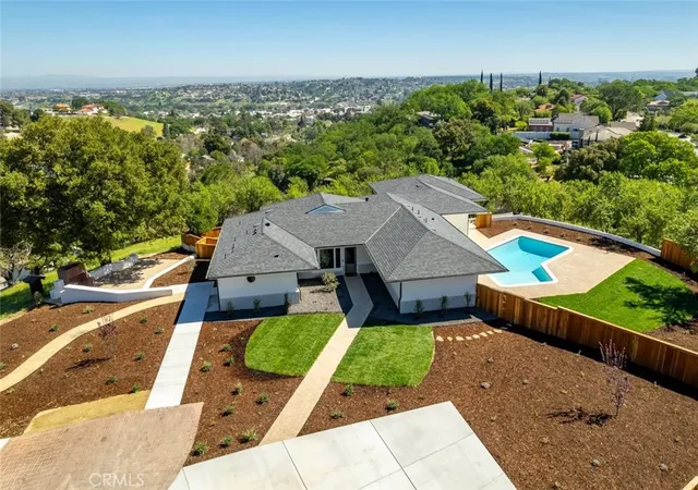 Homes for sale in Paso Robles, CA | 1026 Merry Hill Road, Paso Robles, CA 93446 | MLS# SC26135986