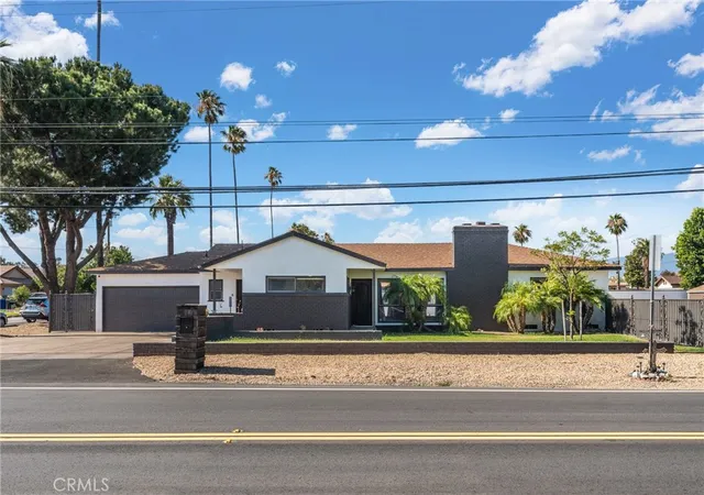 Photo 1 of Single family home for sale at 17912 Merrill, Fontana, CA 92335 | MLS# IV26136069 | Listing updated on 2026-10-04