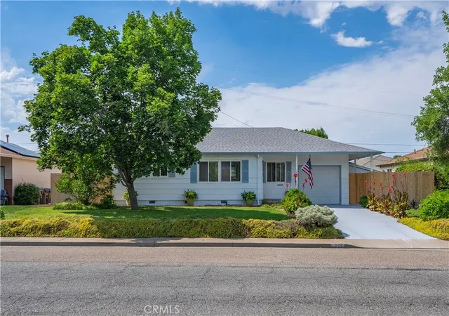 Photo 2 of Single family home for sale at 1450 Walnut, Red Bluff, CA 96080 | MLS# SN26135489 | Listing updated on 2026-09-30