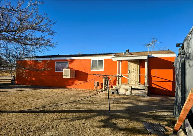 3rd image of 10144 Fetters, Mojave, CA 93501 | MLS# PF26136119