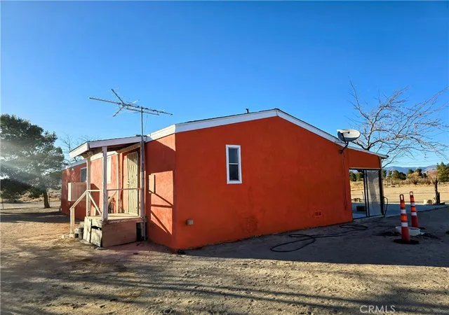 4th image of 10144 Fetters, Mojave, CA 93501 | MLS# PF26136119