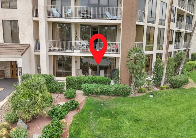 Listing Photo 3 - Condo for sale in building located at 910 Island Dr, Rancho Mirage, CA 92270 - Unit #112