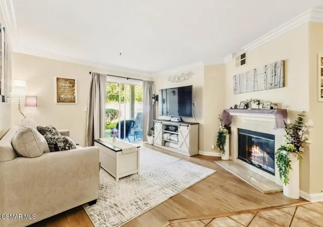 Homes for sale in Oak Park, CA | 5805 Oak Bend Ln #211, Oak Park, CA 91377 | MLS# 226002930
