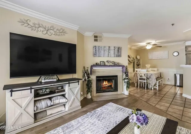 3rd image of 5805 Oak Bend Ln, Oak Park, CA 91377