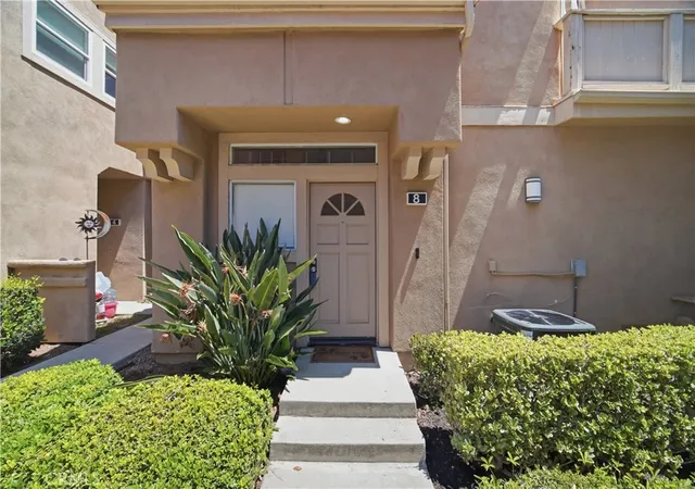 Photo 2 of Sale Pending at 8 Magellan Aisle, Irvine, CA 92620 | MLS# CV26135234 | Listing updated on 2026-10-06