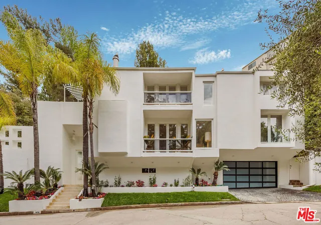 3rd image of 1414 Mockingbird Pl, West Hollywood, CA 90069 | MLS# 26850689