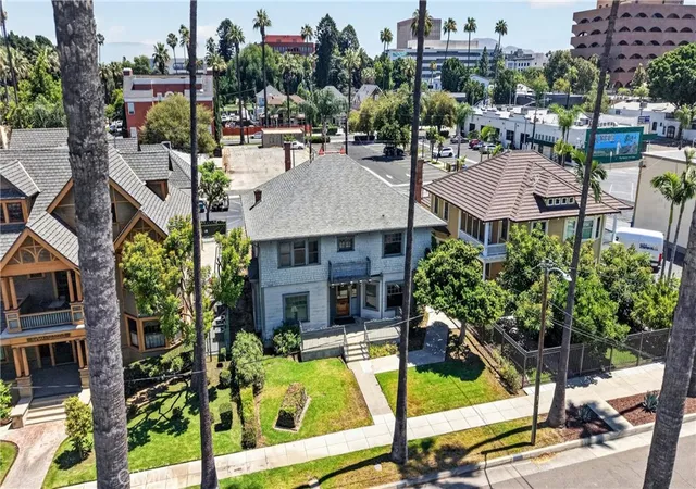 Photo 2 of Single family home for sale at 3875 11th, Riverside, CA 92501 | MLS# PW26132751 | Listing updated on 2026-10-06