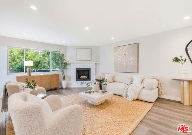 Homes for sale in Santa Monica, CA | 930 California Ave #201, Santa Monica, CA 90403 | MLS# 26850535