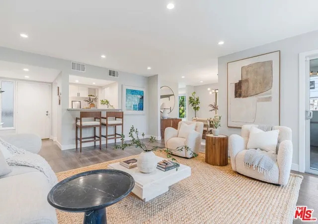 Homes for sale in Santa Monica, CA | 930 California Ave #201, Santa Monica, CA 90403 | MLS# 26850535