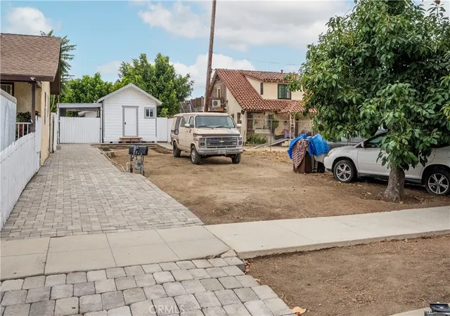 Photo 3 of Single family home for sale at 328 Clay St, Fillmore, CA 93015 | MLS# SR26136179 | Listing updated on 2026-09-30