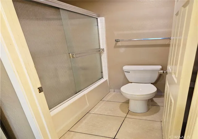 2nd image of 2554 Olive Dr, Palmdale, CA 93550