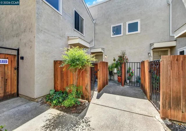 Homes for sale in Concord, CA | 1896 San Vincente Dr #12, Concord, CA 94519 | MLS# 41139240