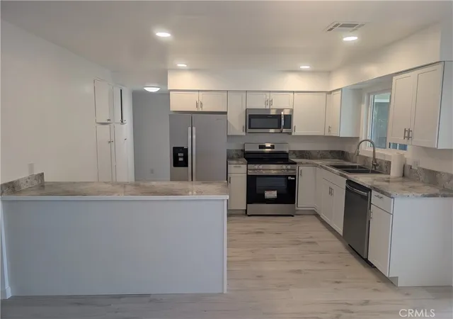 Listing Photo 5 - Condo for sale in building located at 611 S Palm, Hemet, CA 92543 - Unit #F