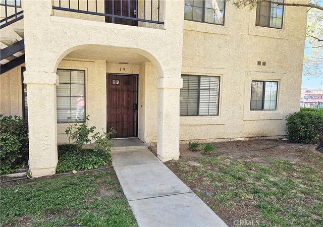 Homes for sale in Palmdale, CA | 2554 Olive Dr #19, Palmdale, CA 93550 | MLS# SR26136451