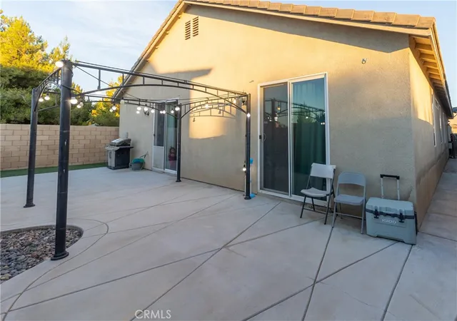 Homes for sale in Oak Hills, CA | 13502 Bentwood, Oak Hills, CA 92344 | MLS# CV26136476