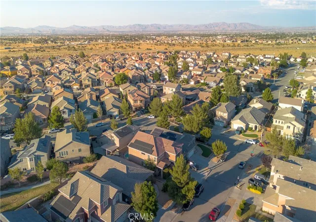 Homes for sale in Oak Hills, CA | 13502 Bentwood, Oak Hills, CA 92344 | MLS# CV26136476