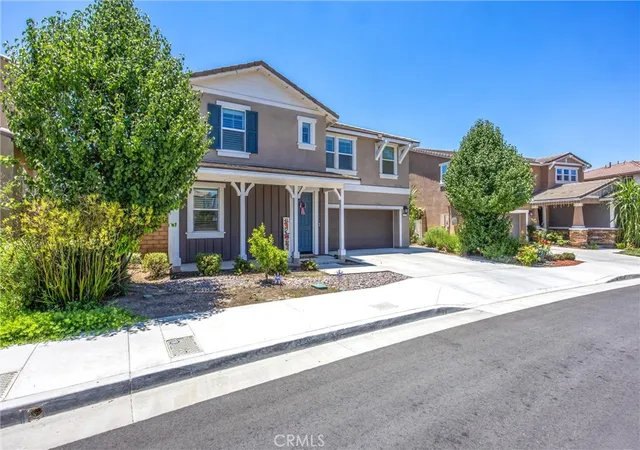 Photo 3 of Single family home for sale at 1655 Mardi Gras, Redlands, CA 92374 | MLS# IV26136315 | Listing updated on 2026-09-20