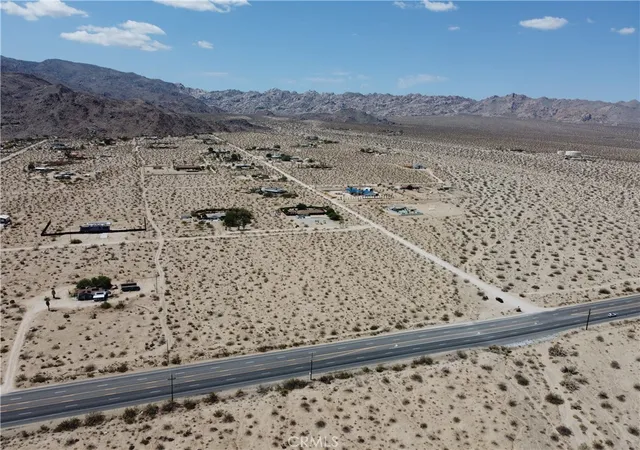 Homes for sale in 29 Palms, CA | 70100 29 Palms Hwy, 29 Palms, CA 92277 | MLS# JT26125646